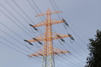 High-voltage pylon
