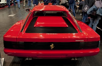 Rear section of Ferrari Testarossa 512