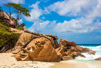 Granite rocks on Petite Anse beach