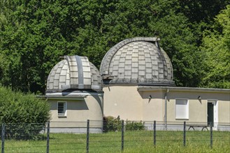 Telescopes on open-air grounds