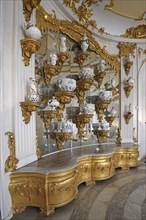 Replica of the vessels for the Baroque ceremonial buffet by Heidi Manthey
