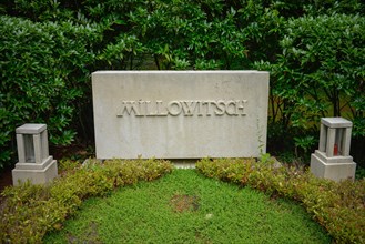 Millowitsch family grave