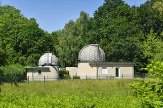 Telescopes on open-air grounds