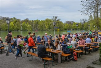 Seehaus beer garden at Kleinhesseloher See