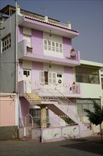 Pink house in Bairro de Brasil