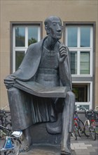 Statue Albertus Magnus