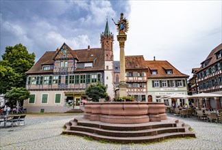 Market square with St. Mary's column at the fountain