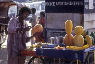 Papaya vendor in Mysore