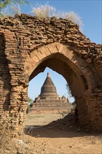 Stupa in the central plain of Bagan