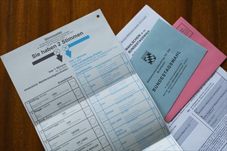Ballot papers for the Bundestag election