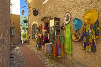 Shopping in Eze