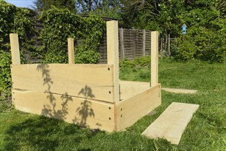 Raised bed construction