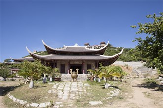 Thien Vien Truc Temple Pagoda