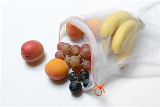 Fruit in reusable bags