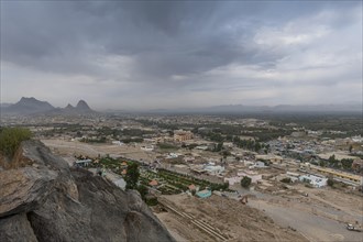 Overlook over Kandahar from Chil Zena