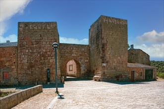 Ramparts and entrance gate to Castelo Mendo