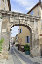 Old town gate Porte Saint-Paul