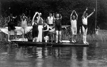 Bathing group at the Lake Ammer