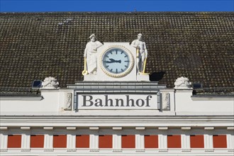 Clock at Hamm Central Station