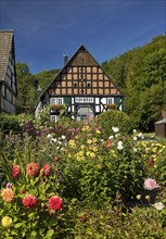 The beautiful Fresenhof with its farm garden in the Titmaringhausen district of Medebach