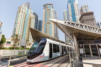 Alstom Citadis tramway Tram Dubai public transport transport transport transport at the Marina Towers stop in Dubai
