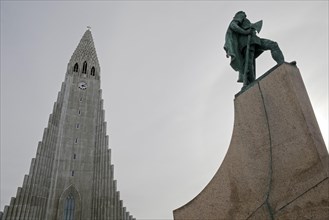 Hallgrimskirkja with the statue of Leif Eriksson