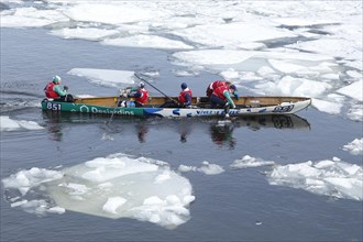 Canoe race on ice