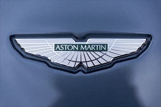 Logo Aston Martin sports car
