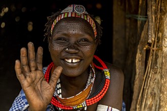 Woman with beauty scars from the Toposa tribe