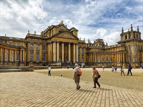 Blenheim Palace with visitors