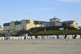 Beach with Strandhotel and Cafe'Pudding