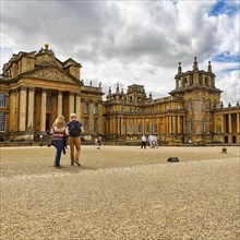 Blenheim Palace with visitors