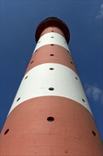 Westerheversand lighthouse from the frog's perspective