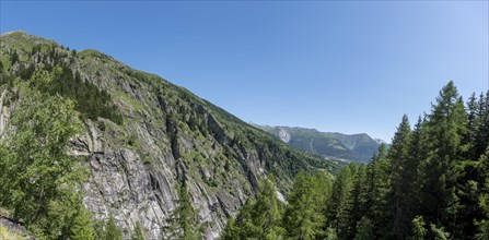 Landscape along the hiking trail between Bellwald and Aspi-Titter suspension bridge