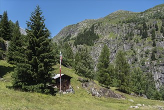 Mountain hut between Bellwald and Aspi-Titter suspension bridge
