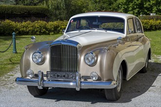 Vintage Bentley S1 SDN James Young built 1956