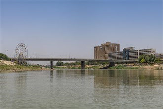 Ferris wheel along the Tigris river