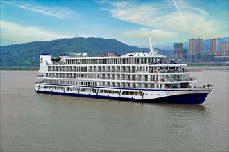 Cruise ship on the Yangtze River