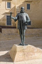 Bronze statue of Jean Parisot de la Valette