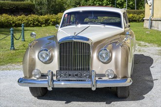 Vintage Bentley S1 SDN James Young built 1956