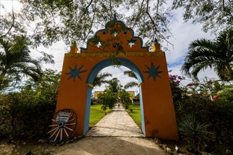 Entrance to the Hacienda Oxman