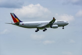 Aircraft Philippine Airlines Airbus A330-300