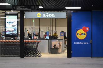 Lidl Exit and Logo