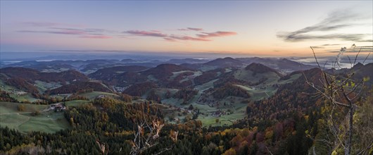 Panorama over the ridges of the Jura to the Mittelland