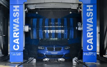 Car wash BMW passenger car