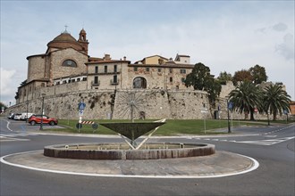 Fountain in front of the fortified town of Castiglione del Lago