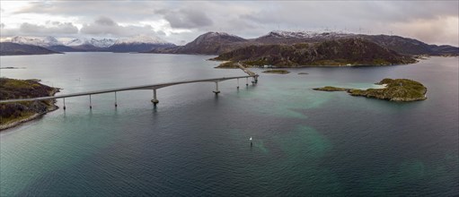 Road bridge to Sommaroy