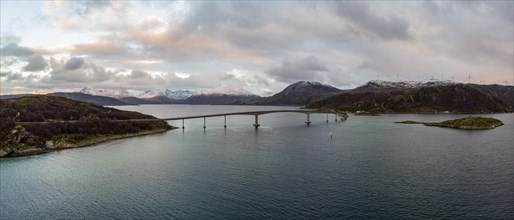 View over the road bridge over Sandvika and the Kattfjorden to Vasstinden