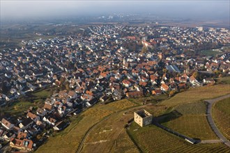 Bird's eye view of Stetten with the Yburg
