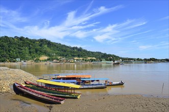Long boats on the Rio Alto Beni